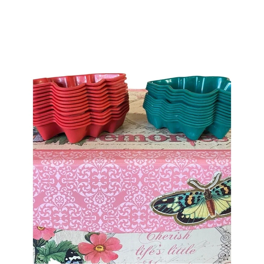 Christmas Tree Shaped Silicone Baking Molds Set of 24 Red Green Microwave Safe